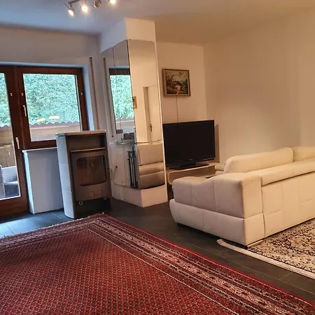 Sleep & Go - Zweibettzimmer Mit Gemeinschaftsbad 招待所 3*