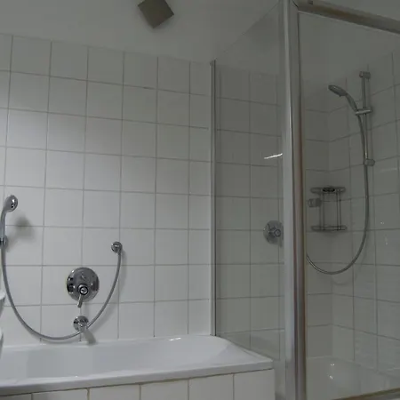 招待所 Sleep & Go - Zweibettzimmer Mit Gemeinschaftsbad 松托芬